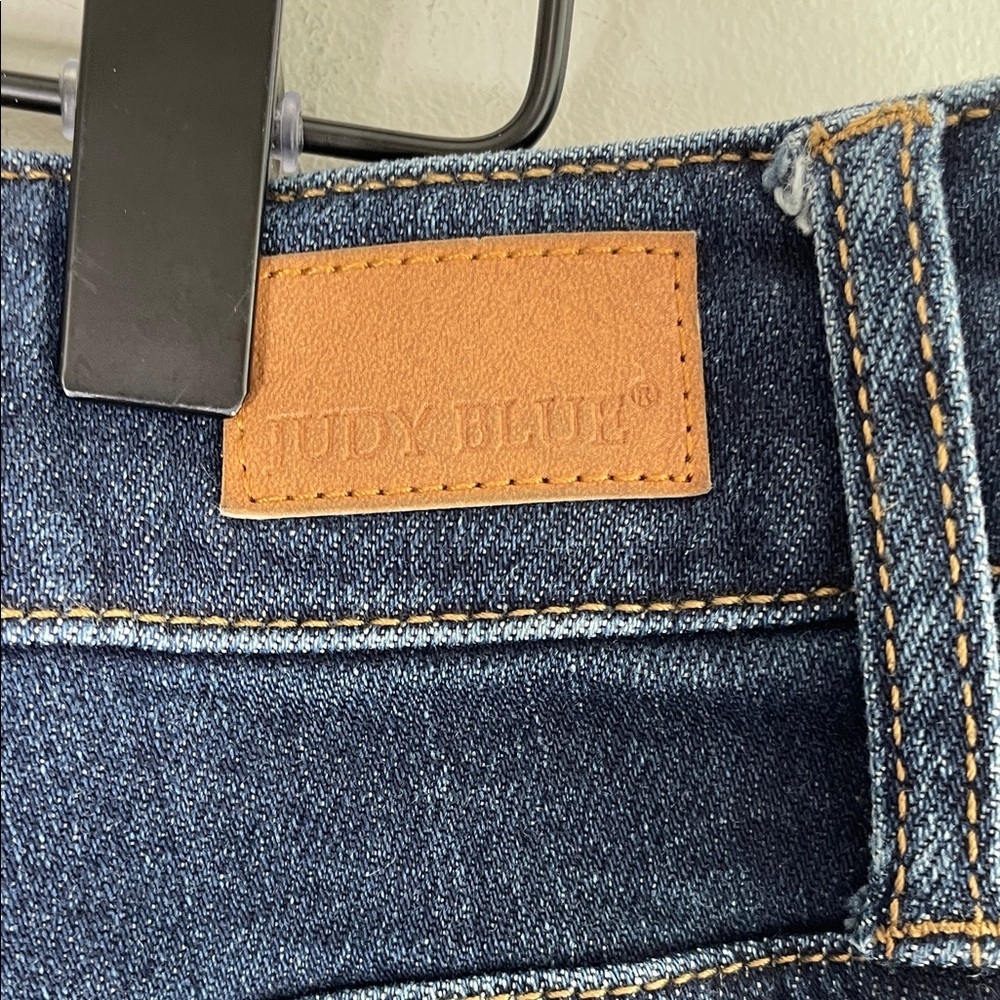 Judy Blue Dark Wash Distressed Skinny Jeans Size 18W - Picture 11 of 13